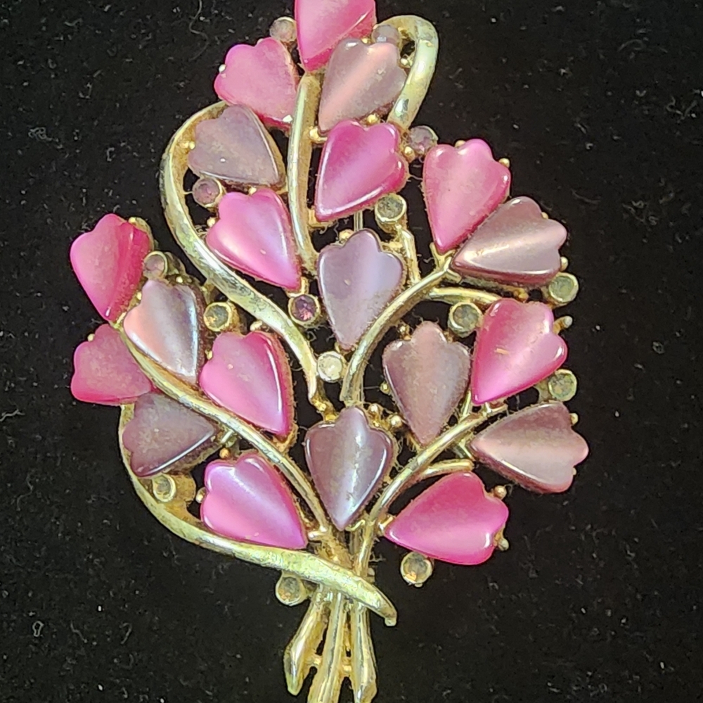 Rare 1940's - 1950's Purple CORO Thermoset Large Gold Plated Rhinestone Brooch